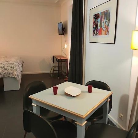 Appartement Les Abbesses Paris Extérieur photo